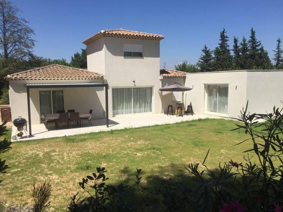 Villa Familiale 9 Pers Cabries Entre Aix Et Marseille 5 Min Gare Aix Tgv 15 Min Aeroport Mp Екстер'єр фото